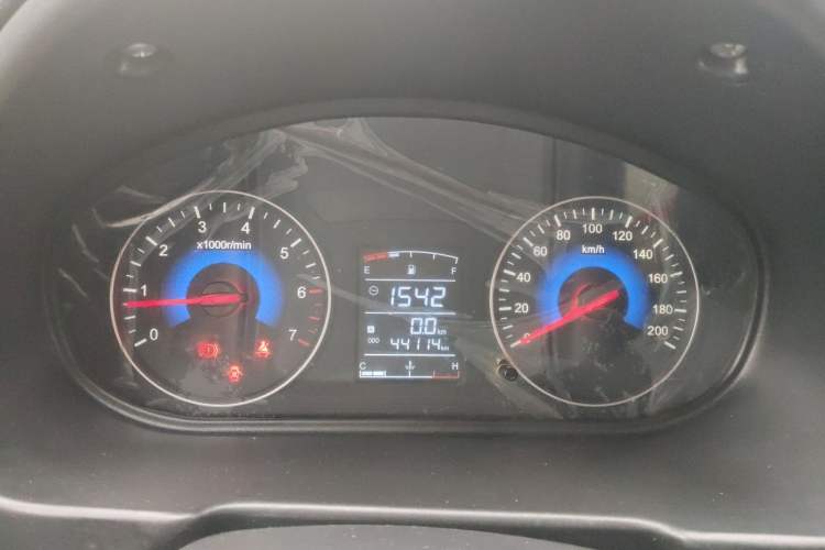 Used Dongfeng Fengon 370 2016 1.5L Manual Standard Edition SFG15-05 7 Seats Instrument Cluster