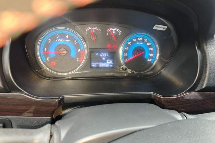 Used Dongfeng Fengon 370 2016 1.5L Manual Luxury 7-Seater Instrument Cluster