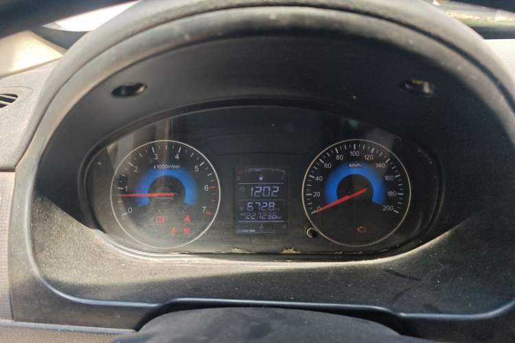 Used Dongfeng Fengon 370 2016 1.5L Manual Standard Edition SFG15-02 7 Seats Instrument Cluster