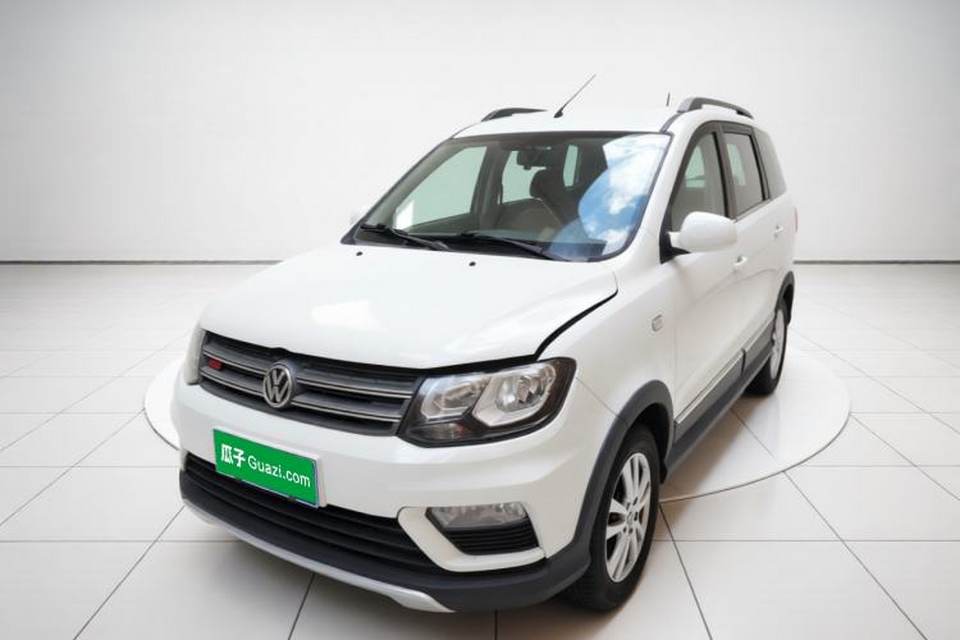 Dongfeng Fengon 370 2016