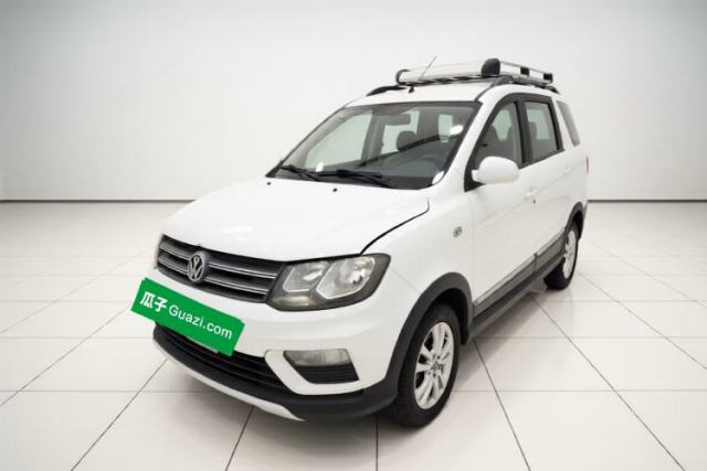 Dongfeng Fengon 370 2016 1.5L Manual Standard Edition SFG15-05 7 Seats usata