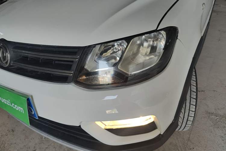 Used Dongfeng Fengon 370 2016 1.5L Manual Comfort 7-Seater Left Front Headlight