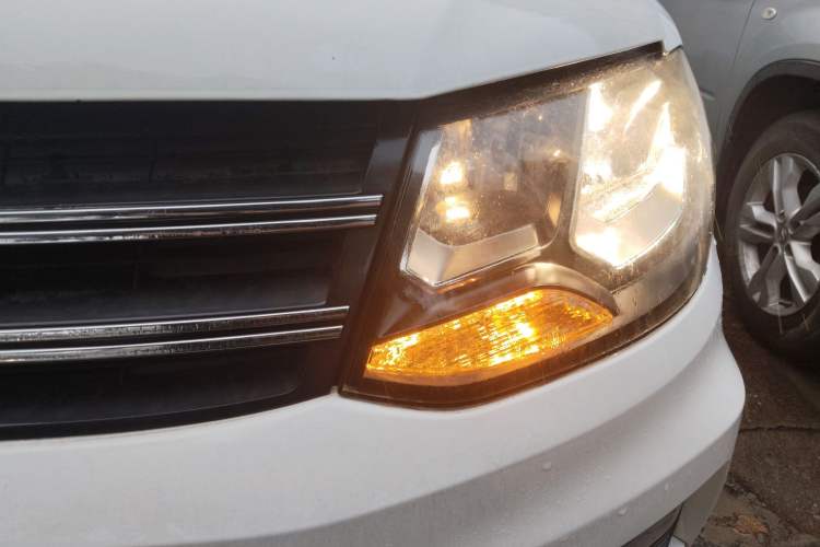 Used Dongfeng Fengon 370 2016 1.5L Manual Standard Edition SFG15-05 7 Seats Left Front Headlight