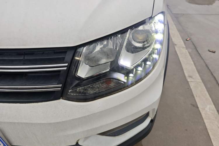 Used Dongfeng Fengon 370 2016 1.5L Manual Luxury 7-Seater Left Front Headlight