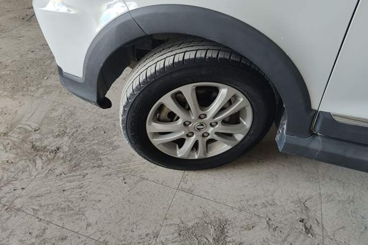Used Dongfeng Fengon 370 2016 1.5L Manual Comfort 7-Seater Left Front Wheel Hub