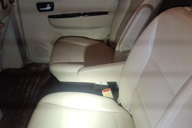 Used Dongfeng Fengon 370 2016 1.5L Manual Standard Edition SFG15-05 7 Seats Left Rear Seat