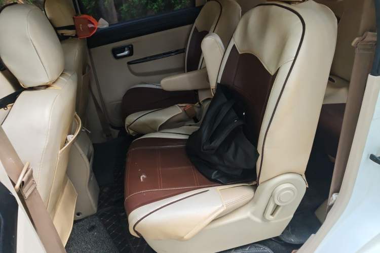 Used Dongfeng Fengon 370 2016 1.5L Manual Standard Edition SFG15-02 7 Seats Left Rear Seat