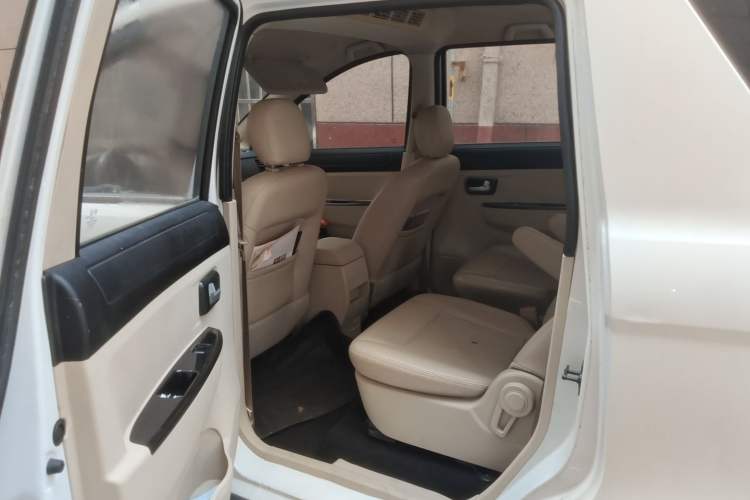 Used Dongfeng Fengon 370 2016 1.5L Manual Standard Edition SFG15-05 7 Seats Left Rear Seat