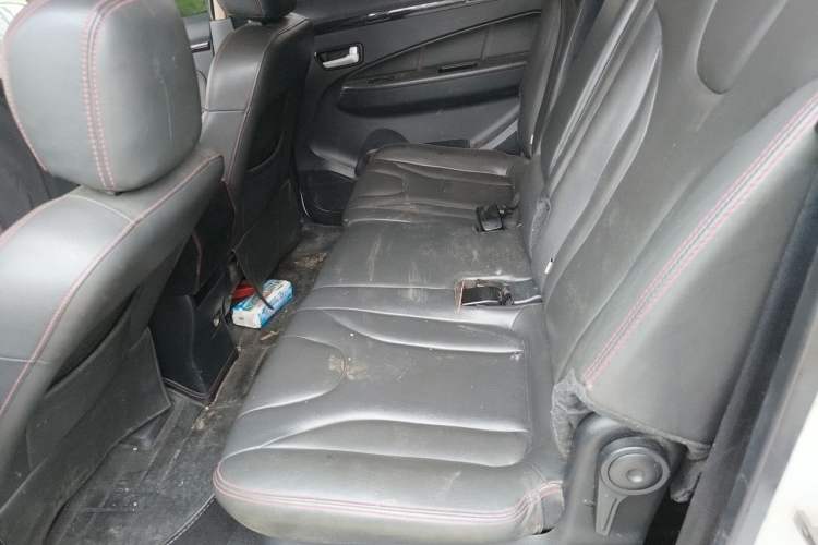 Used Dongfeng Fengon 370 2016 1.5L Manual Standard Edition SFG15-02 5 Seats Left Rear Seat