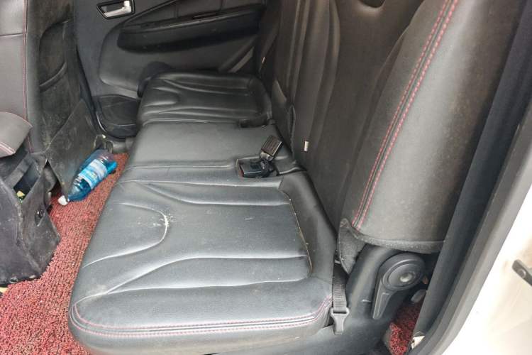 Used Dongfeng Fengon 370 2016 1.5L Manual Luxury 7-Seater Left Rear Seat