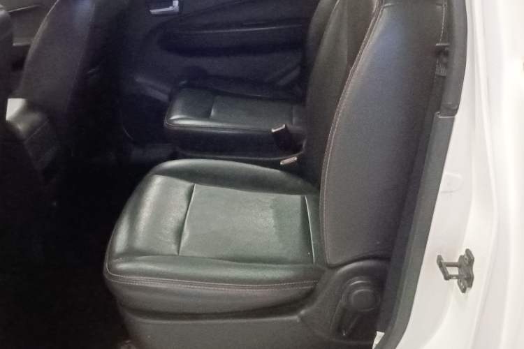 Used Dongfeng Fengon 370 2016 1.5L Manual Elite Home Edition 7-Seater Left Rear Seat