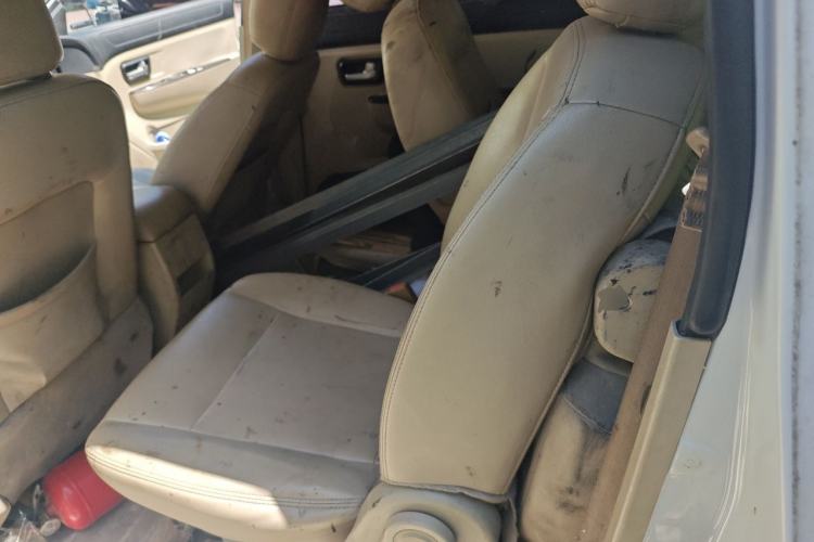 Used Dongfeng Fengon 370 2016 1.5L Manual Standard Edition SFG15-02 7 Seats Left Rear Seat