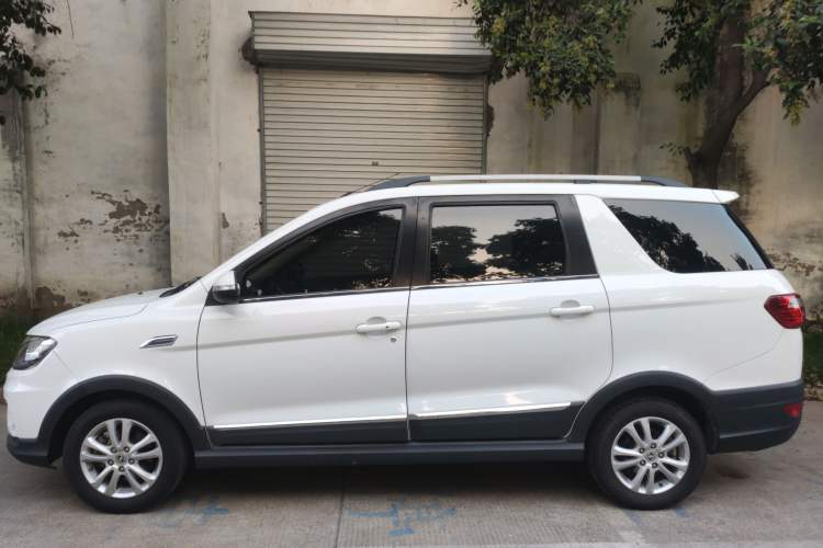 Used Dongfeng Fengon 370 2016 1.5L Manual Smart 7-Seater Left Side