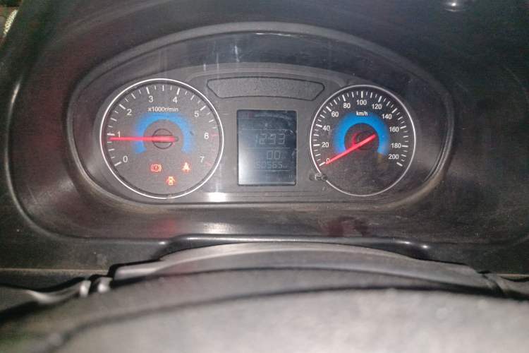 Used Dongfeng Fengon 370 2016 1.5L Manual Standard Edition SFG15-05 7 Seats Odometer Close Up