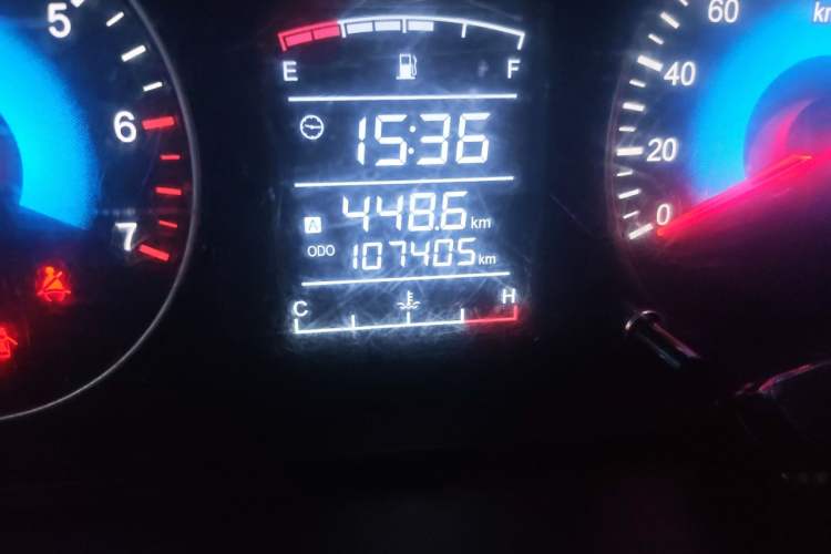 Used Dongfeng Fengon 370 2016 1.5L Manual Comfort 7-Seater Odometer Close Up