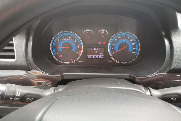 Used Dongfeng Fengon 370 2016 1.5L Manual Elite Home Edition 7-Seater Odometer Close Up