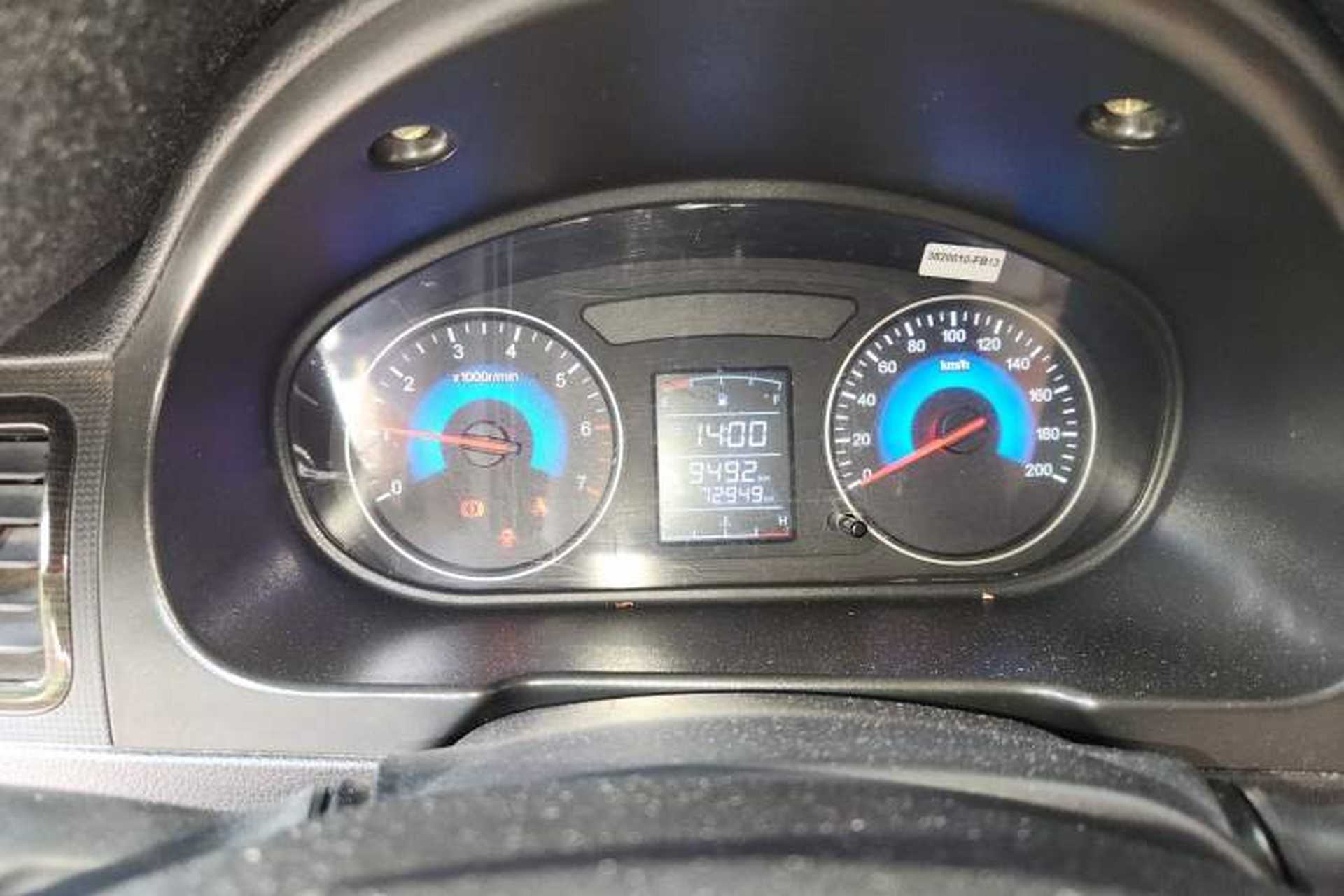Used Dongfeng Fengon 370 2016 1.5L Manual Comfort 7-Seater Odometer Close Up
