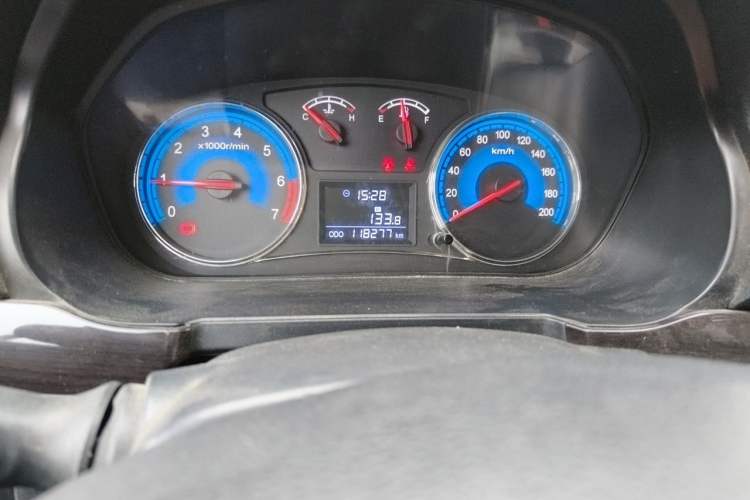 Used Dongfeng Fengon 370 2016 1.5L Manual Standard Edition SFG15-02 5 Seats Odometer Close Up