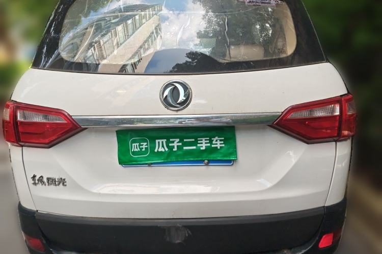 Used Dongfeng Fengon 370 2016 1.5L Manual Standard Edition SFG15-02 7 Seats Rear
