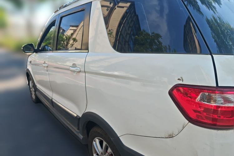 Used Dongfeng Fengon 370 2016 1.5L Manual Luxury 7-Seater Rear Left 45 Deg