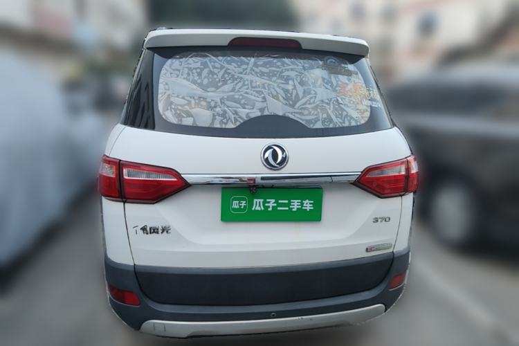 Used Dongfeng Fengon 370 2016 1.5L Manual Standard Edition SFG15-05 7 Seats Rear