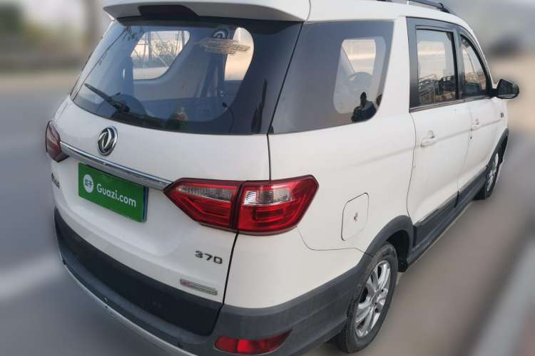 Used Dongfeng Fengon 370 2016 1.5L Manual Elite Travel Edition 7 Seats Rear Right 45 Deg