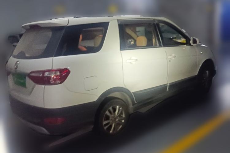 Used Dongfeng Fengon 370 2016 1.5L Manual Standard Edition SFG15-05 7 Seats Rear Right 45 Deg