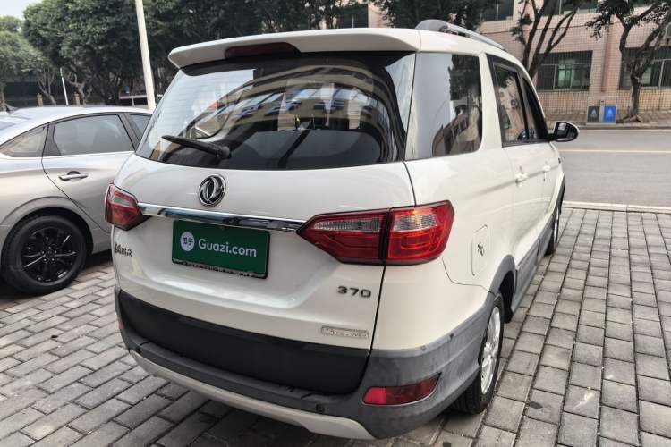 Used Dongfeng Fengon 370 2016 1.5L Manual Luxury 7-Seater Rear Right 45 Deg