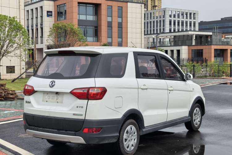 Used Dongfeng Fengon 370 2016 1.5L Manual Standard Model II 7 Seats Rear Right 45 Deg