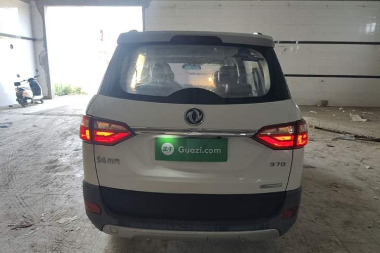 Used Dongfeng Fengon 370 2016 1.5L Manual Comfort 7-Seater Rear