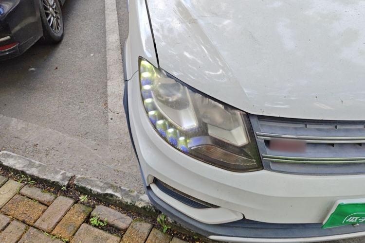 Used Dongfeng Fengon 370 2016 1.5L Manual Smart 7-Seater Right Front Headlight