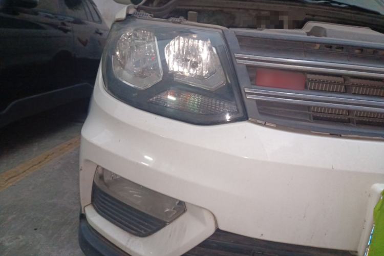Used Dongfeng Fengon 370 2016 1.5L Manual Standard Edition SFG15-05 7 Seats Right Front Headlight