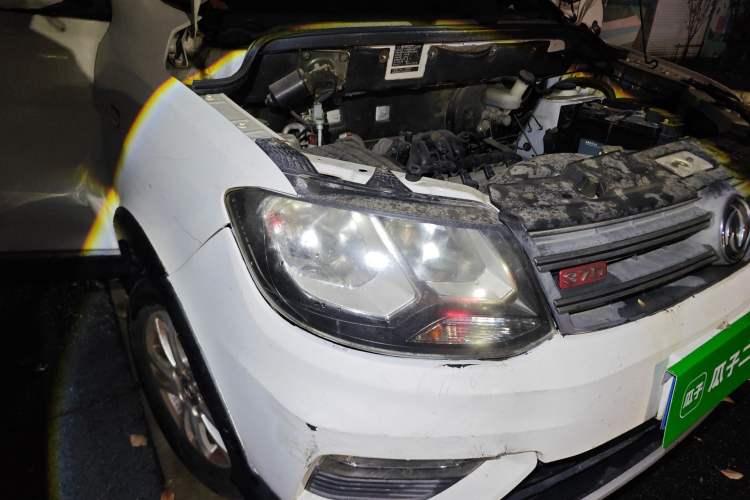 Used Dongfeng Fengon 370 2016 1.5L Manual Standard Edition SFG15-02 7 Seats Right Front Headlight