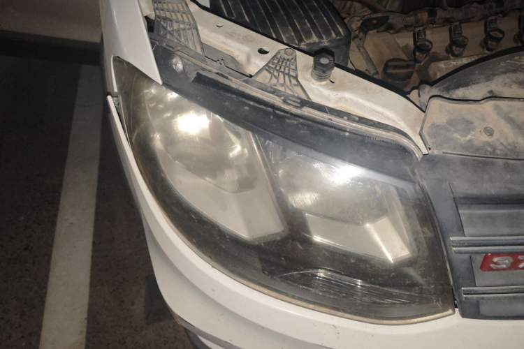 Used Dongfeng Fengon 370 2016 1.5L Manual Elite Home Edition 7-Seater Right Front Headlight
