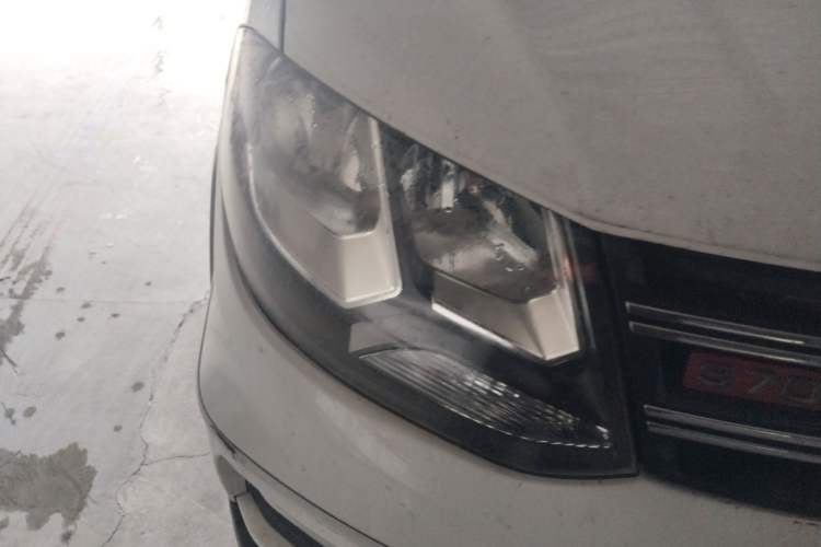 Used Dongfeng Fengon 370 2016 1.5L Manual Luxury Version SFG15-02 7 Seats Right Front Headlight
