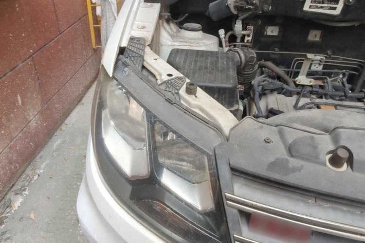 Used Dongfeng Fengon 370 2016 1.5L Manual Standard Edition SFG15-05 7 Seats Right Front Headlight