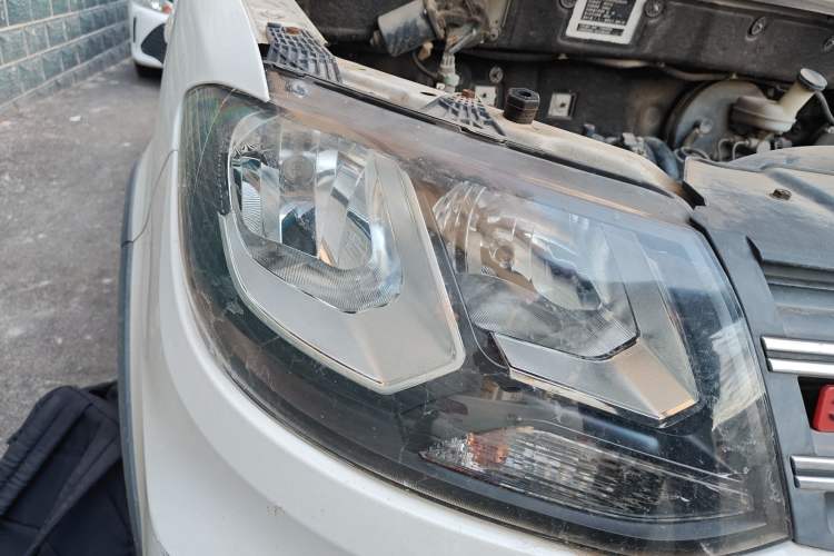Used Dongfeng Fengon 370 2016 1.5L Manual Standard Edition SFG15-02 7 Seats Right Front Headlight