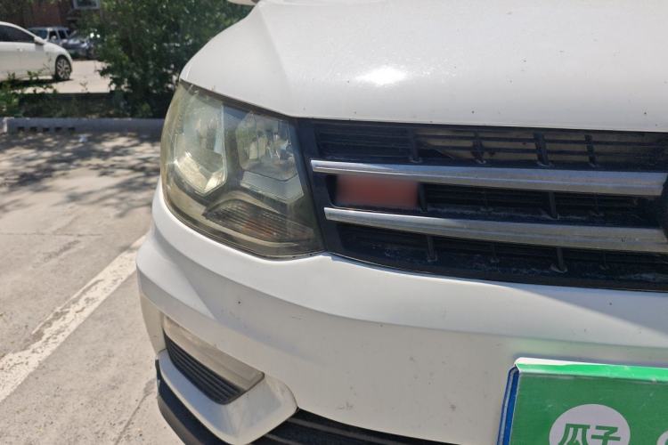 Used Dongfeng Fengon 370 2016 1.5L Manual Standard Edition SFG15-02 7 Seats Right Front Headlight