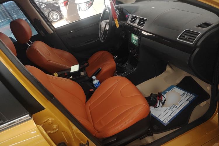 Used Dongfeng Fengon 370 2016 1.5L Manual Luxury Version SFG15-05 7 Seats Right Front Seat
