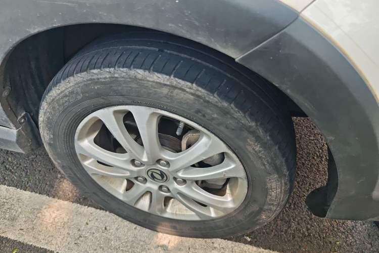 Used Dongfeng Fengon 370 2016 1.5L Manual Luxury 7-Seater Right Front Wheel Hub