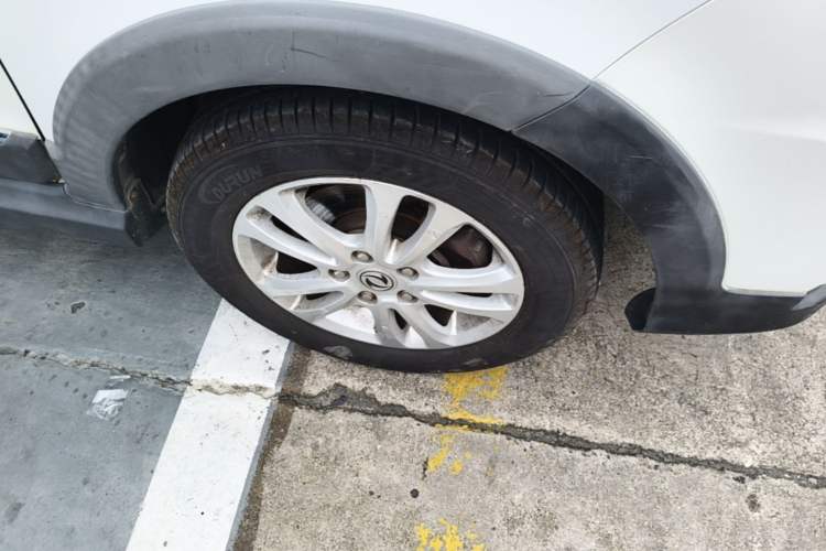Used Dongfeng Fengon 370 2016 1.5L Manual Standard Edition SFG15-05 7 Seats Right Front Wheel Hub