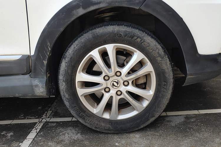 Used Dongfeng Fengon 370 2016 1.5L Manual Luxury 7-Seater Right Front Wheel Hub