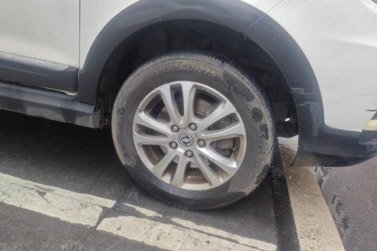 Used Dongfeng Fengon 370 2016 1.5L Manual Standard Edition SFG15-05 7 Seats Right Front Wheel Hub