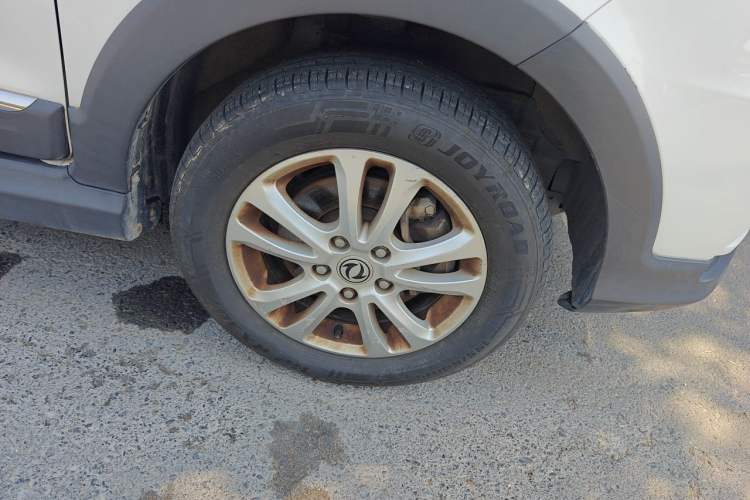 Used Dongfeng Fengon 370 2016 1.5L Manual Standard Edition SFG15-05 7 Seats Right Front Wheel Hub