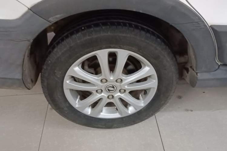 Used Dongfeng Fengon 370 2016 1.5L Manual Elite Home Edition 7-Seater Right Rear Wheel Hub