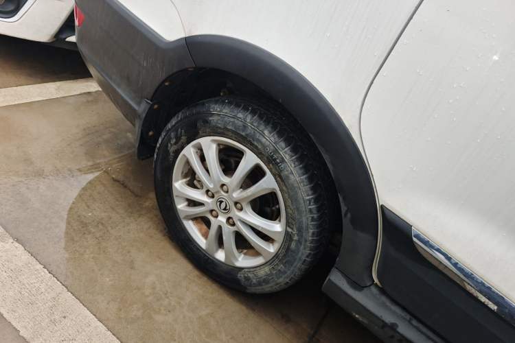 Used Dongfeng Fengon 370 2016 1.5L Manual Luxury 7-Seater Right Rear Wheel Hub