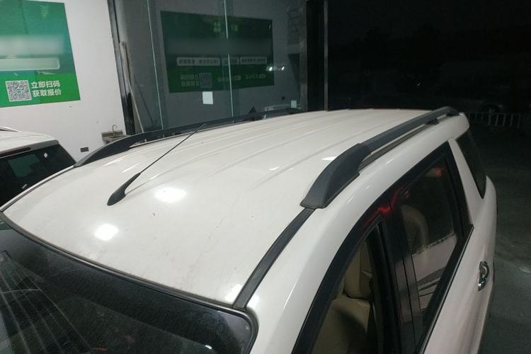 Used Dongfeng Fengon 370 2016 1.5L Manual Standard Edition SFG15-02 7 Seats Roof