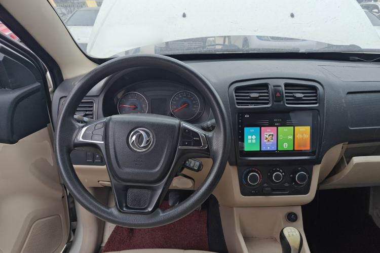 Used Dongfeng Fengon 370 2016 1.5L Manual Standard Edition SFG15-05 7 Seats Steering Wheel