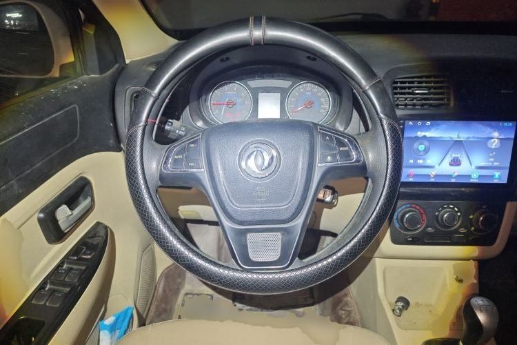 Used Dongfeng Fengon 370 2016 1.5L Manual Elite Home Edition 7-Seater Steering Wheel
