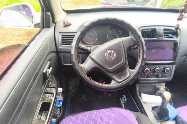 Used Dongfeng Fengon 370 2016 1.5L Manual Standard Model II 7 Seats Steering Wheel